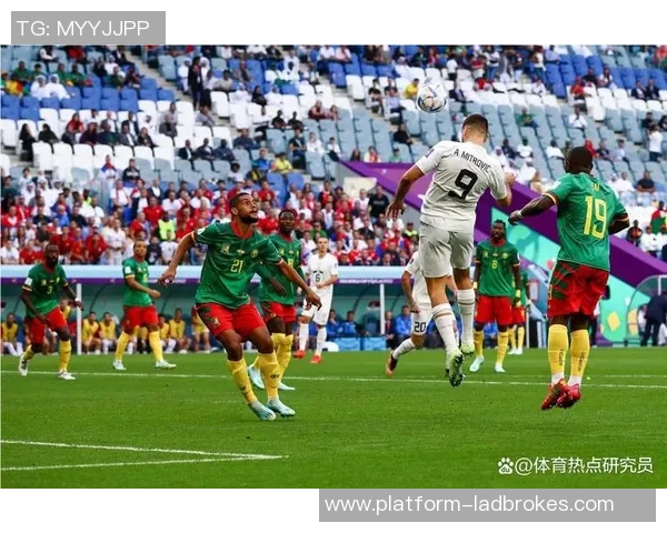 足球角球盯人战术解析提升防守效率与进攻机会的关键策略